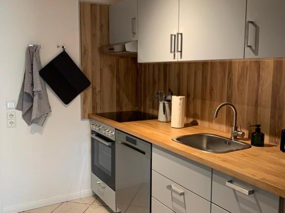 Voll ausgestattete Küche der Ferienwohnung